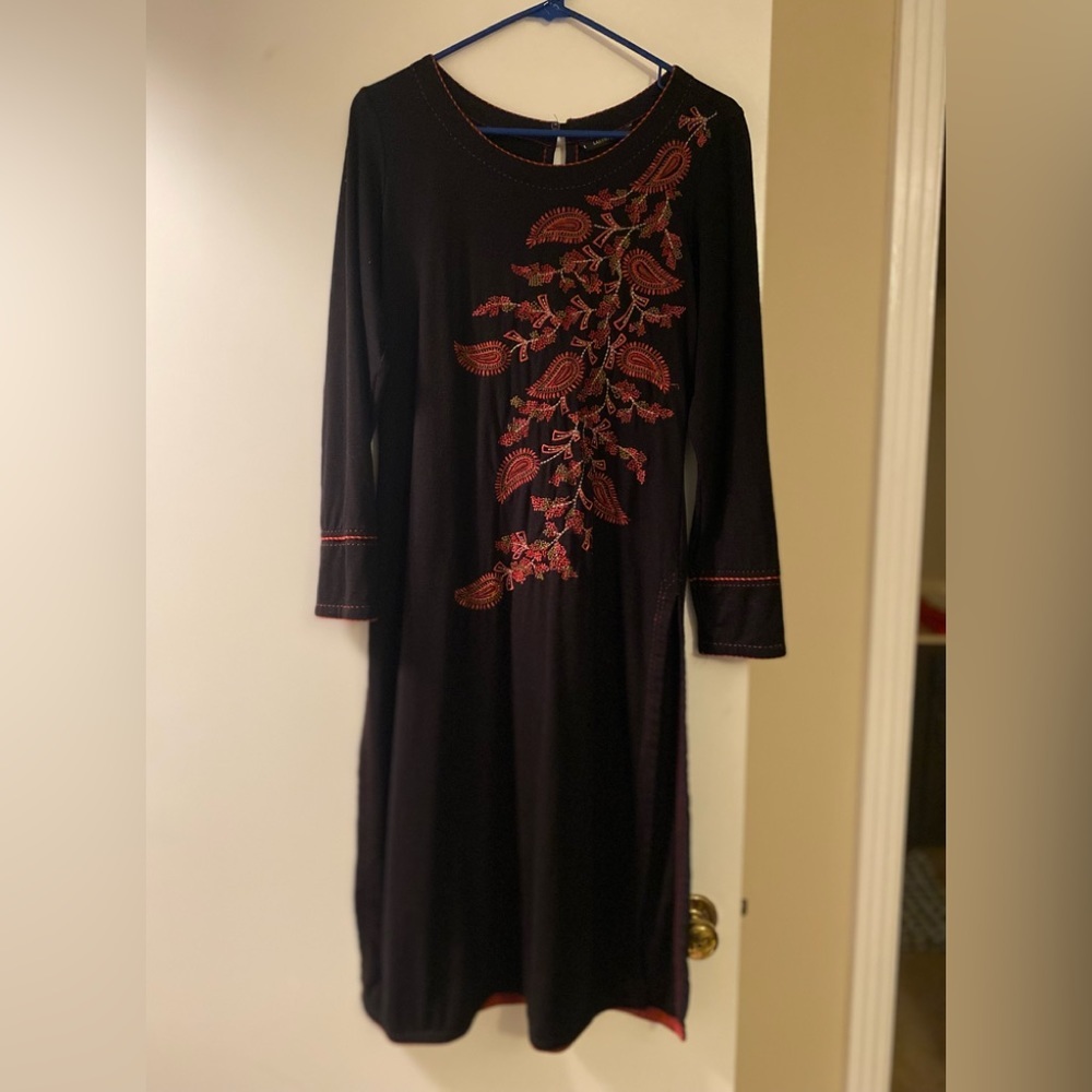 Lakshita Black Embroidered MIDI‎ Dress